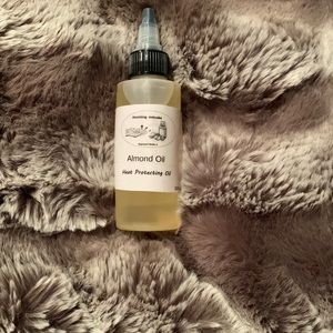 Almond heat protecting hair oil 2.6 oz